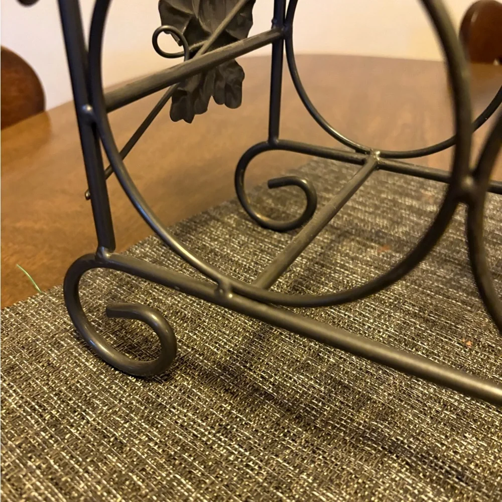Small Metal Wine Bottle Holder (3Bottles) Grapevine Accents